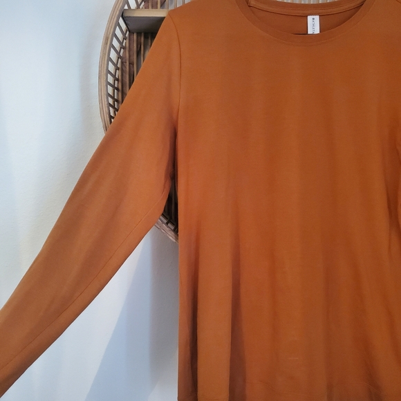 Athleta Burnt Orange top - Picture 2 of 4